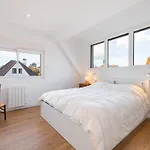 Charmante Avec Animaux Acceptés, Terrasse Et Wi-fi - Fr-1-821-52 Villa *