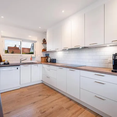 Charmante Avec Animaux Acceptés, Terrasse Et Wi-fi - Fr-1-821-52