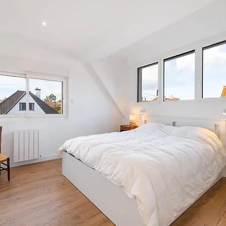 Charmante Avec Animaux Acceptes, Terrasse Et Wi-fi - Fr-1-821-52 Villa *