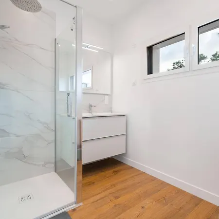 Charmante Avec Animaux Acceptes, Terrasse Et Wi-fi - Fr-1-821-52